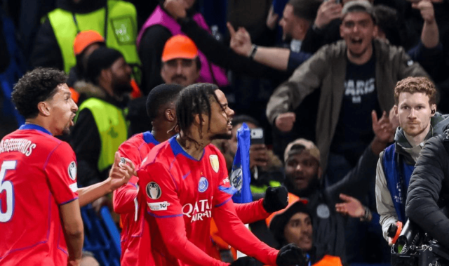 2场轰8球！欧冠卫冕冠军踢疯了，超级门将一战封神：9次神扑0丢球