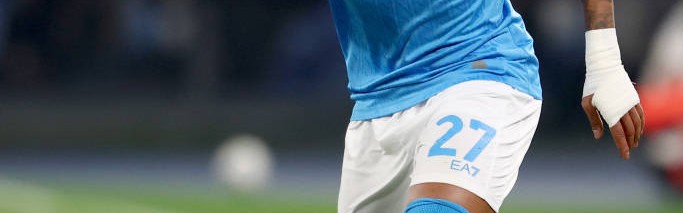 意甲炸裂！麦克托米奈闪电破门，那不勒斯四连胜狂飙，孔蒂率队剑指榜首，米兰瑟瑟发抖！