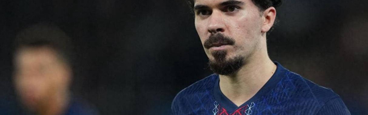 卫冕冠军展现犀利锋芒：狂轰5球碾压切尔西，恩里克剑指欧冠桂冠