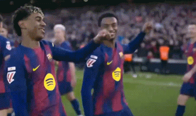 远射世界波！亚马尔滑跪庆祝，创西甲单季纪录，5场连造6球