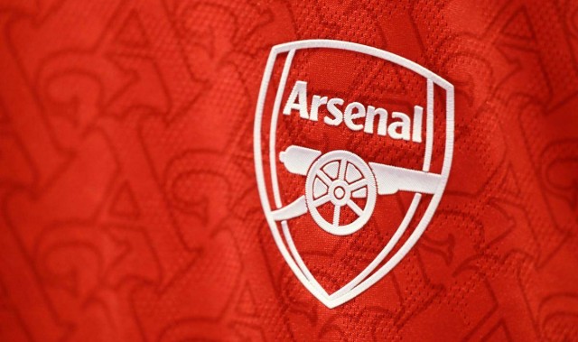 全力造王朝！克伦克父子重磅承诺，阿森纳夏窗无上限支持阿尔特塔